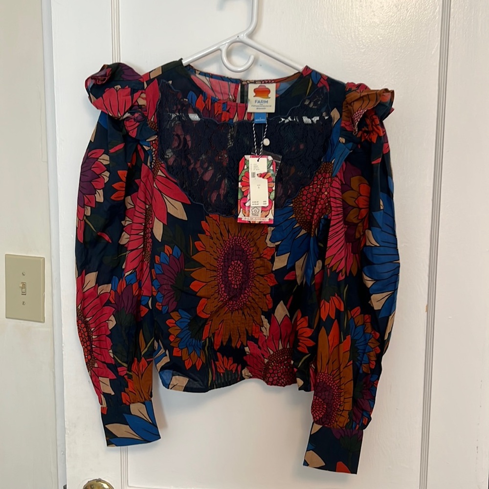 Farm Rio shirt with lace insert – new with tags - size small